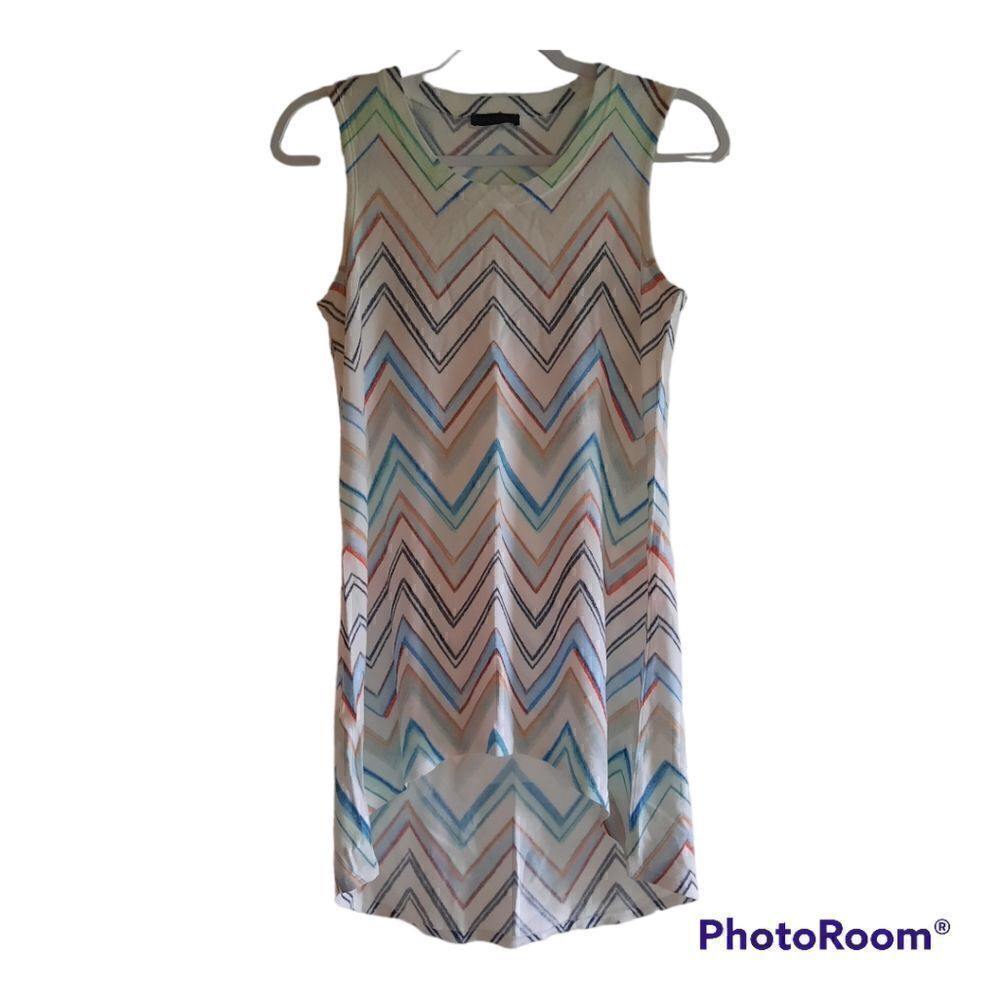 Nally & Millie Chevron Rib V-Neck Tank Top
